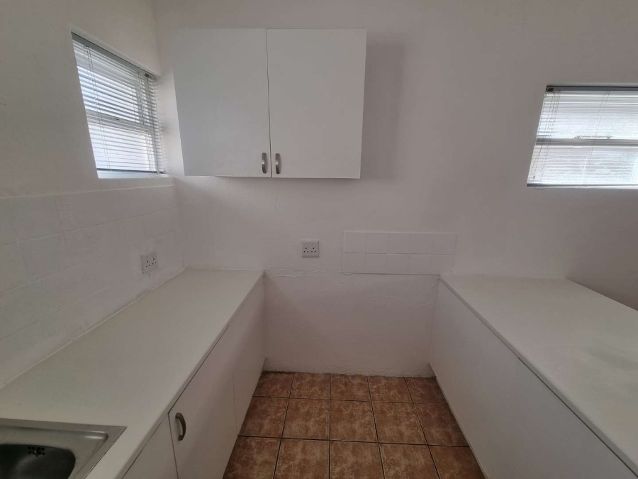 To Let 0 Bedroom Property for Rent in Sea Point Western Cape